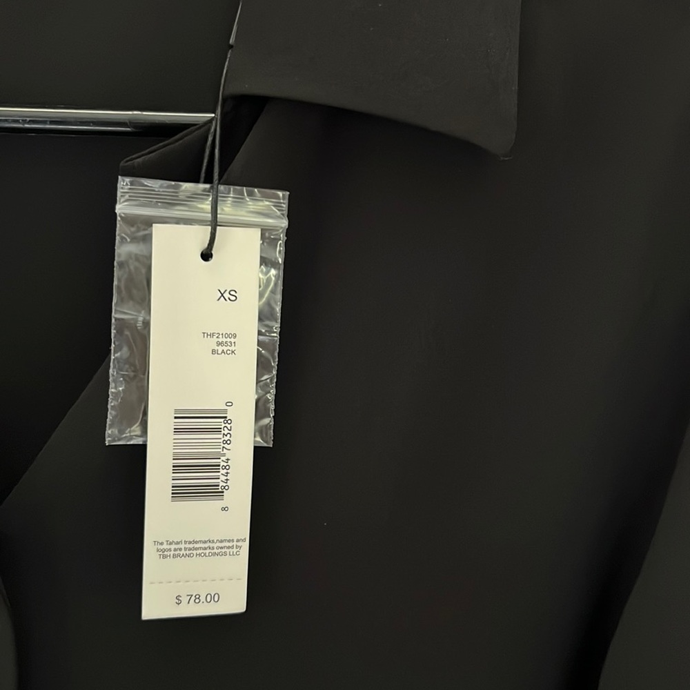 TAHARI Pleated Black Blouse NWT - Picture 5 of 6